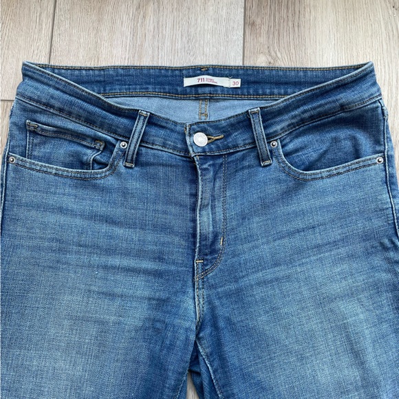 Levi’s 711 Skinny Jeans - Picture 3 of 8